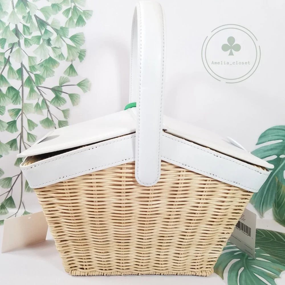 MAKE AN OFFER Kate Spade Picnic in the Park Strawberry Natural Wicker NWOT - Picture 4 of 4